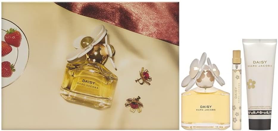Marc Jacobs Daisy 3 Piece Gift Set: Eau De Toilette 100ml - Body Lotion 75ml - Eau De Toilette 10ml